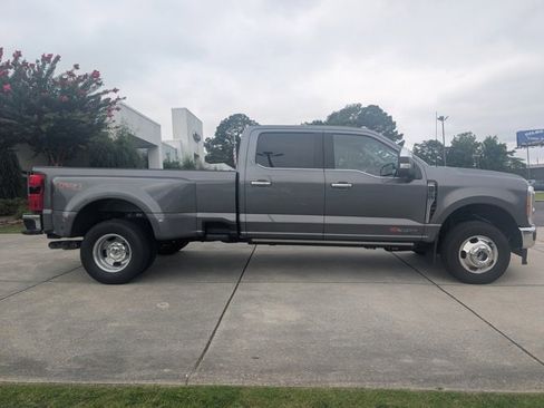 Used 2023 Ford F350 Lariat w/ Lariat Ultimate Package image 8