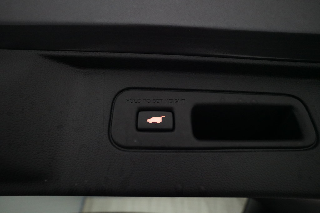 Used 2025 Honda Pilot Black Edition image 15