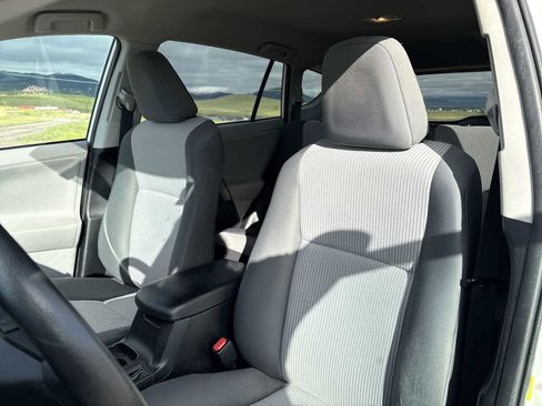 Used 2013 Toyota RAV4 LE AWD/4WD image 17