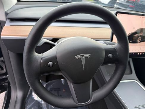 Used 2023 Tesla Model Y Long Range AWD/4WD image 11