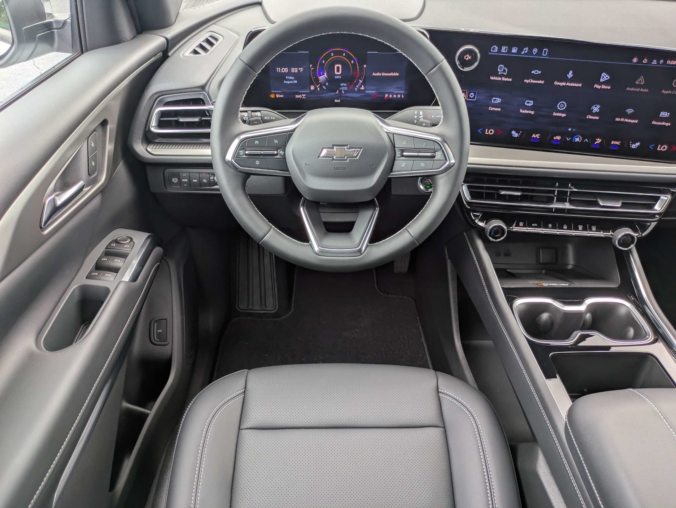 New 2027 Chevrolet Traverse LT w/ Midnight/Sport Edition AWD/4WD image 4