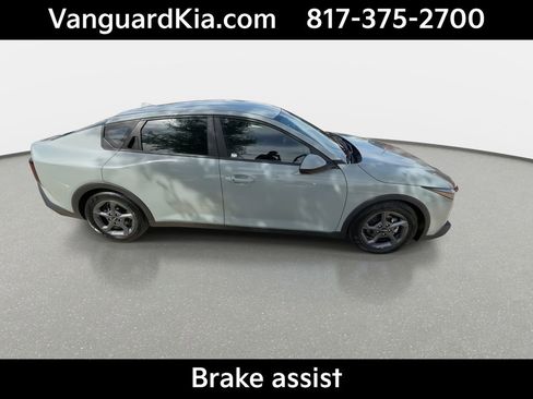 Certified 2025 Kia K4 LXS FWD image 10