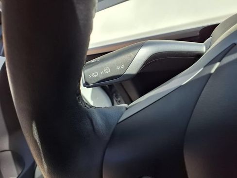Used 2022 Tesla Model 3 Standard Range RWD image 11