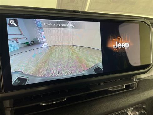 New 2025 Jeep Gladiator Sport image 8