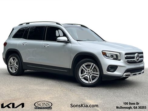Used 2020 Mercedes-Benz GLB 250 4MATIC image 1