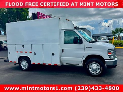 Used 2015 Ford E-350 and Econoline 350 Super Duty w/ Power Windows & Locks Group RWD image 6