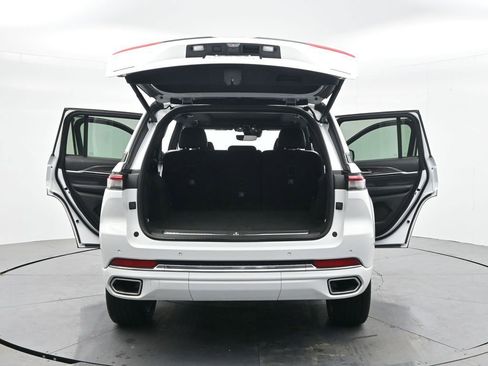 Used 2023 Jeep Grand Cherokee Overland image 44