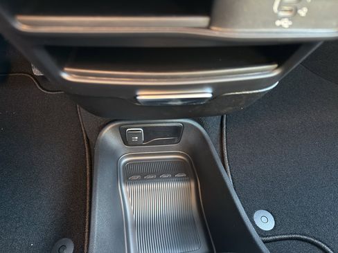 New 2026 Chrysler Pacifica Select w/ S Appearance Package FWD image 20