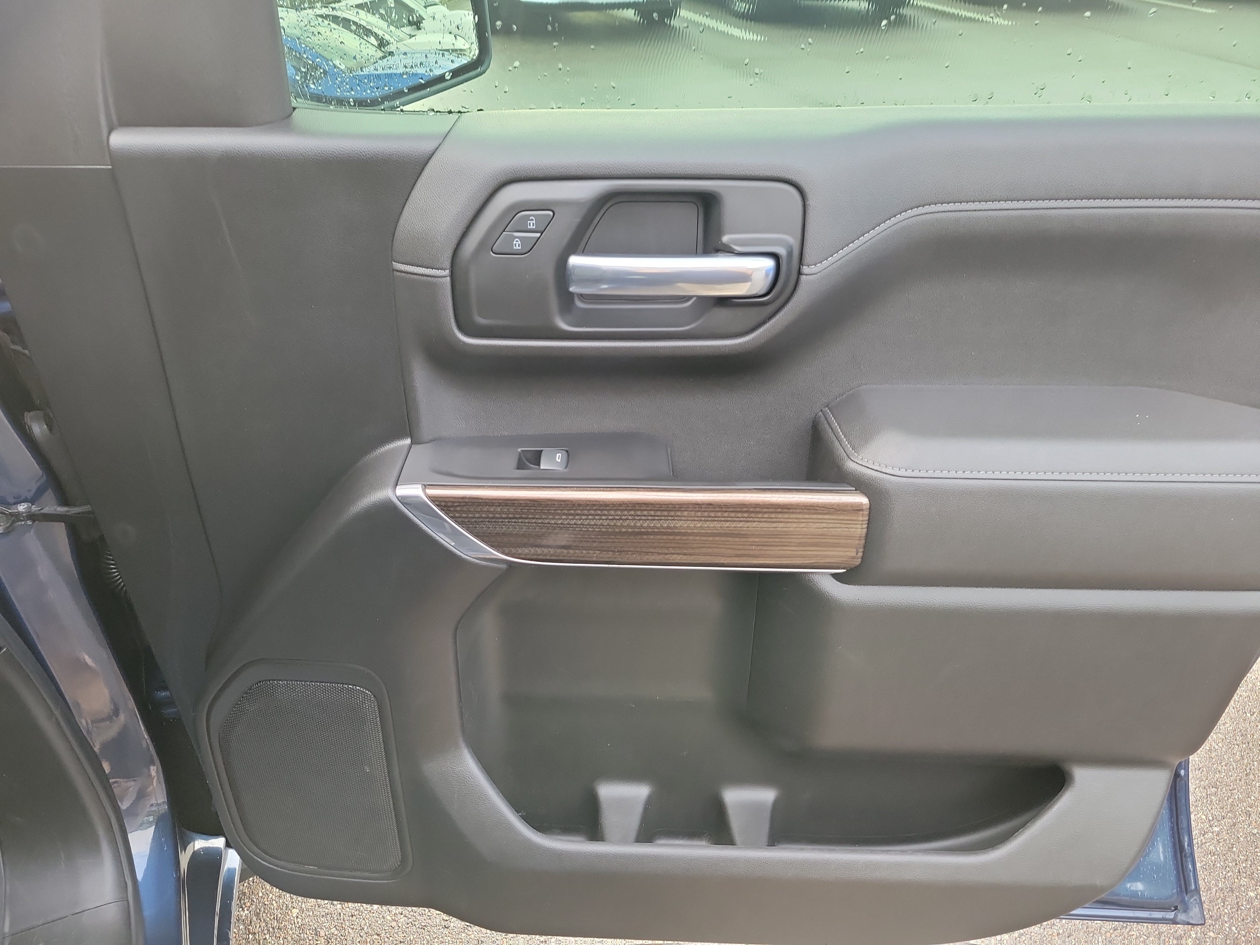 Used 2022 Chevrolet Silverado 1500 RST AWD/4WD image 8