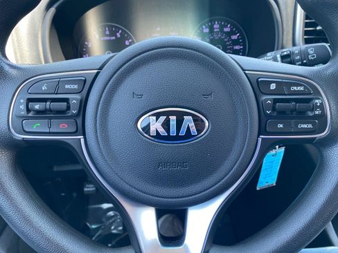 Used 2018 Kia Sportage LX FWD image 18