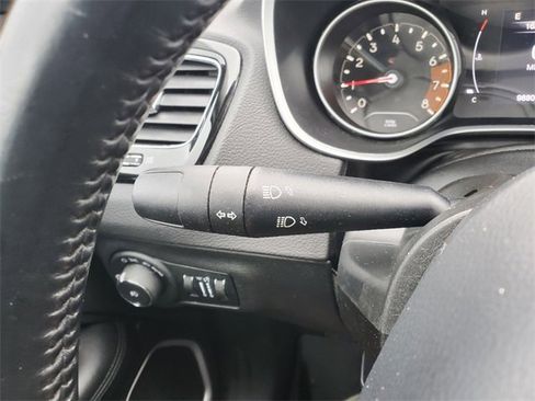 Used 2018 Jeep Compass Altitude image 12