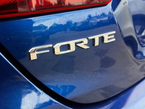 Used 2020 Kia Forte LXS FWD image 20