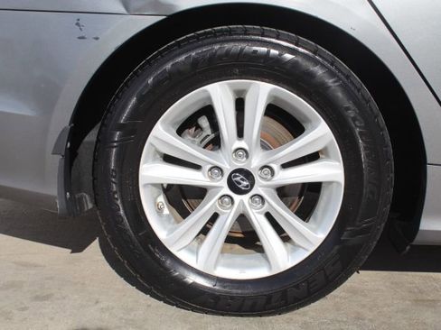 Used 2013 Hyundai Sonata GLS image 12