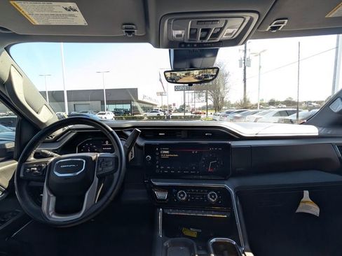 Used 2024 GMC Sierra 1500 AT4 w/ Technology Package image 8