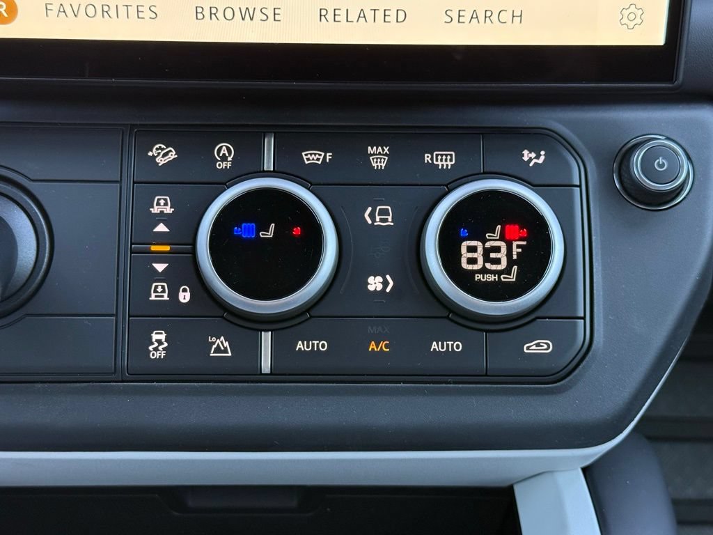 New 2026 Land Rover Defender 130 X-Dynamic SE AWD/4WD image 24