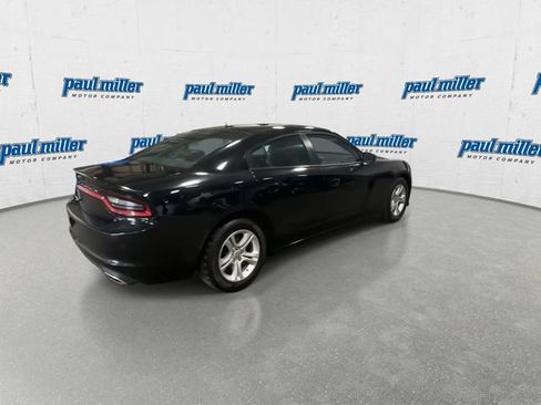 Used 2021 Dodge Charger SXT w/ Leather Interior Group RWD image 11