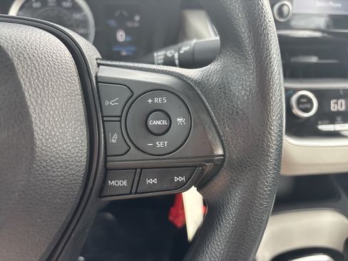 Used 2022 Toyota Corolla LE FWD image 26