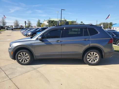 Used 2019 Volkswagen Tiguan SE image 2