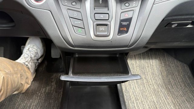 Used 2025 Honda Odyssey EX-L image 19