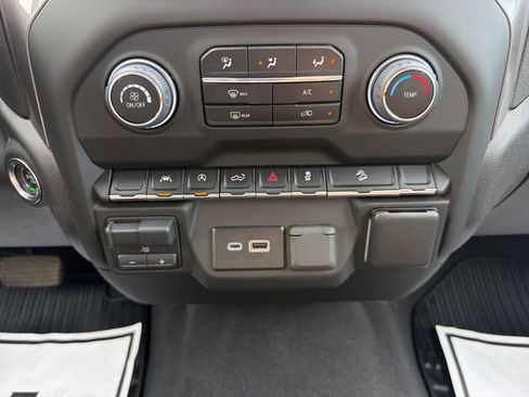 Used 2024 Chevrolet Silverado 1500 Custom Trail Boss w/ Turbomax Blackout Package AWD/4WD image 29