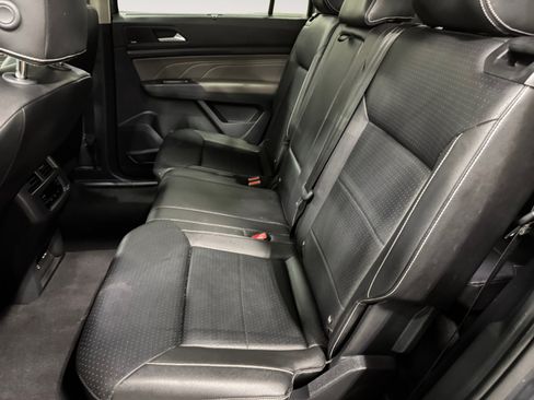 Used 2023 Volkswagen Atlas SE AWD/4WD image 13