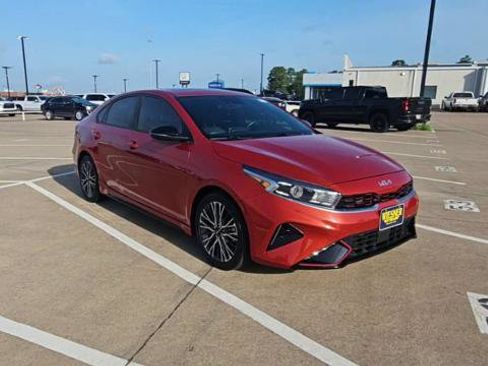 Used 2024 Kia Forte GT-Line w/ GT-Line Premium Package FWD image 2