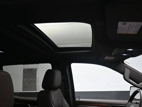 Used 2024 GMC Sierra 1500 Denali w/ Technology Package image 16