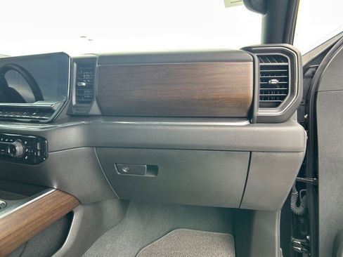 Certified 2025 Chevrolet Silverado 1500 High Country w/ Midnight Edition image 35