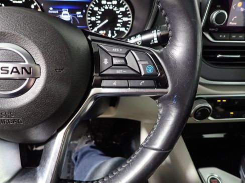 Used 2021 Nissan Altima 2.5 SV w/ SV Premium Package FWD image 32