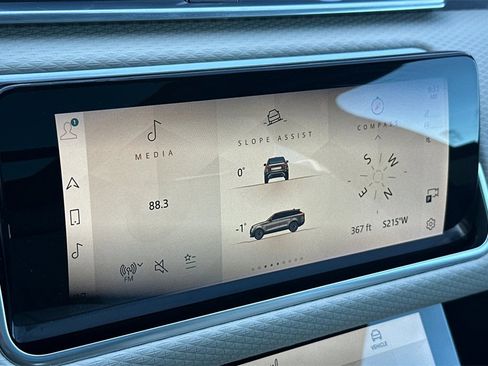 Used 2021 Land Rover Range Rover Velar R-Dynamic S image 22