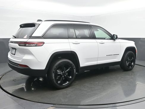 New 2026 Jeep Grand Cherokee Limited AWD/4WD image 6
