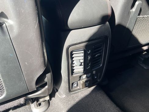 Used 2024 Dodge Durango GT image 19