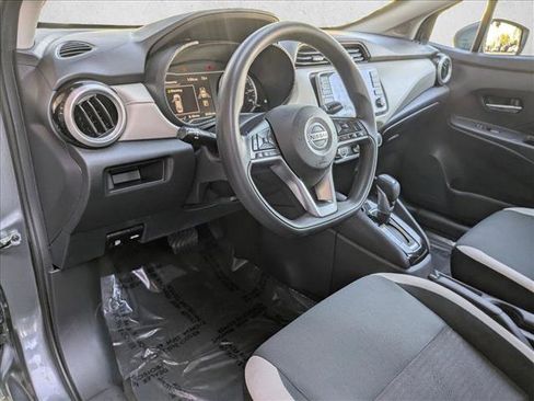 Used 2021 Nissan Versa SV image 10