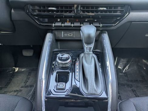 Used 2024 GMC Canyon Elevation w/ Convenience Package image 20