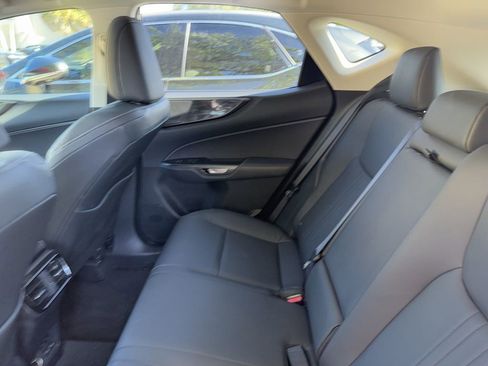 Used 2025 Lexus NX 250 FWD w/ Towing Package (2000 Lbs) image 24