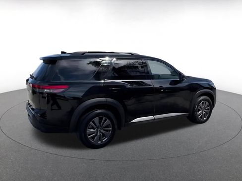 Used 2025 Nissan Pathfinder SV FWD image 15