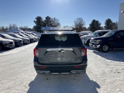 Used 2023 Ford Explorer XLT w/ Equipment Group 202A image 7