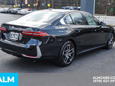 Used 2026 BMW 530i xDrive image 6