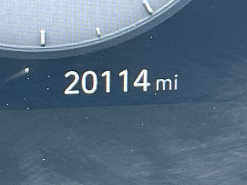 Used 2025 Hyundai Elantra Limited image 42