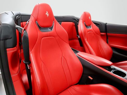 Certified 2019 Ferrari Portofino RWD image 16