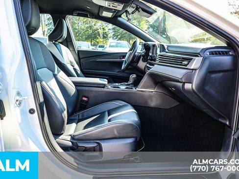 Used 2025 Toyota Camry SE image 22