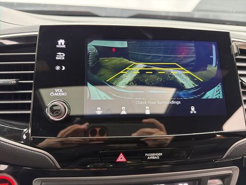 Used 2025 Honda Passport Black Edition image 18