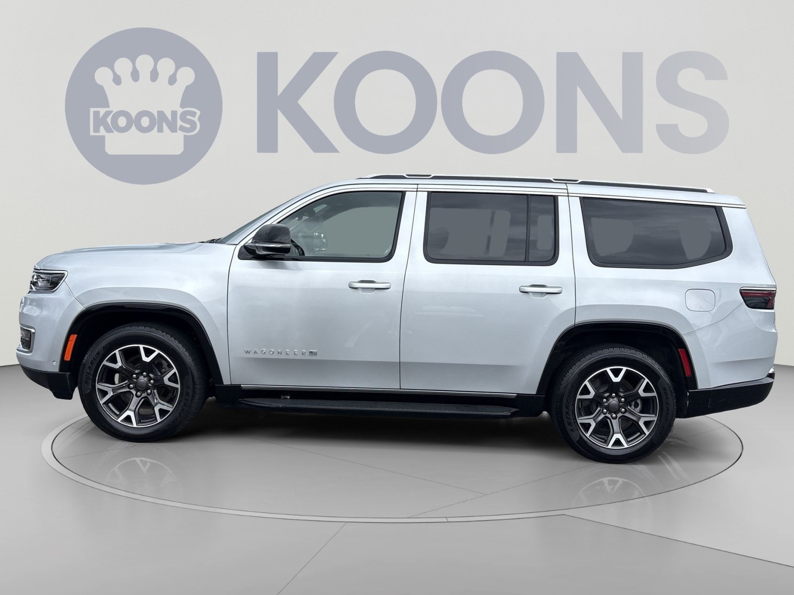 Used 2024 Jeep Wagoneer Series III AWD/4WD image 2