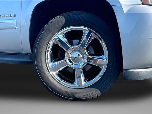 Used 2014 Chevrolet Tahoe LTZ AWD/4WD image 9