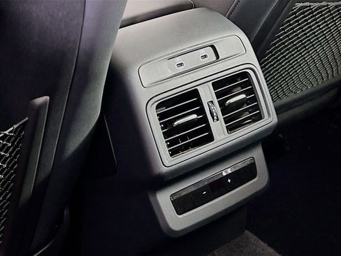 Used 2025 Audi SQ5 Premium Plus w/ Premium Plus Package AWD/4WD image 24