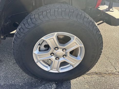 Used 2018 Jeep Wrangler Unlimited Sport S image 10