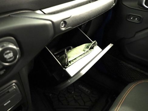 Used 2023 Jeep Gladiator Mojave w/ Cold Weather Group image 28