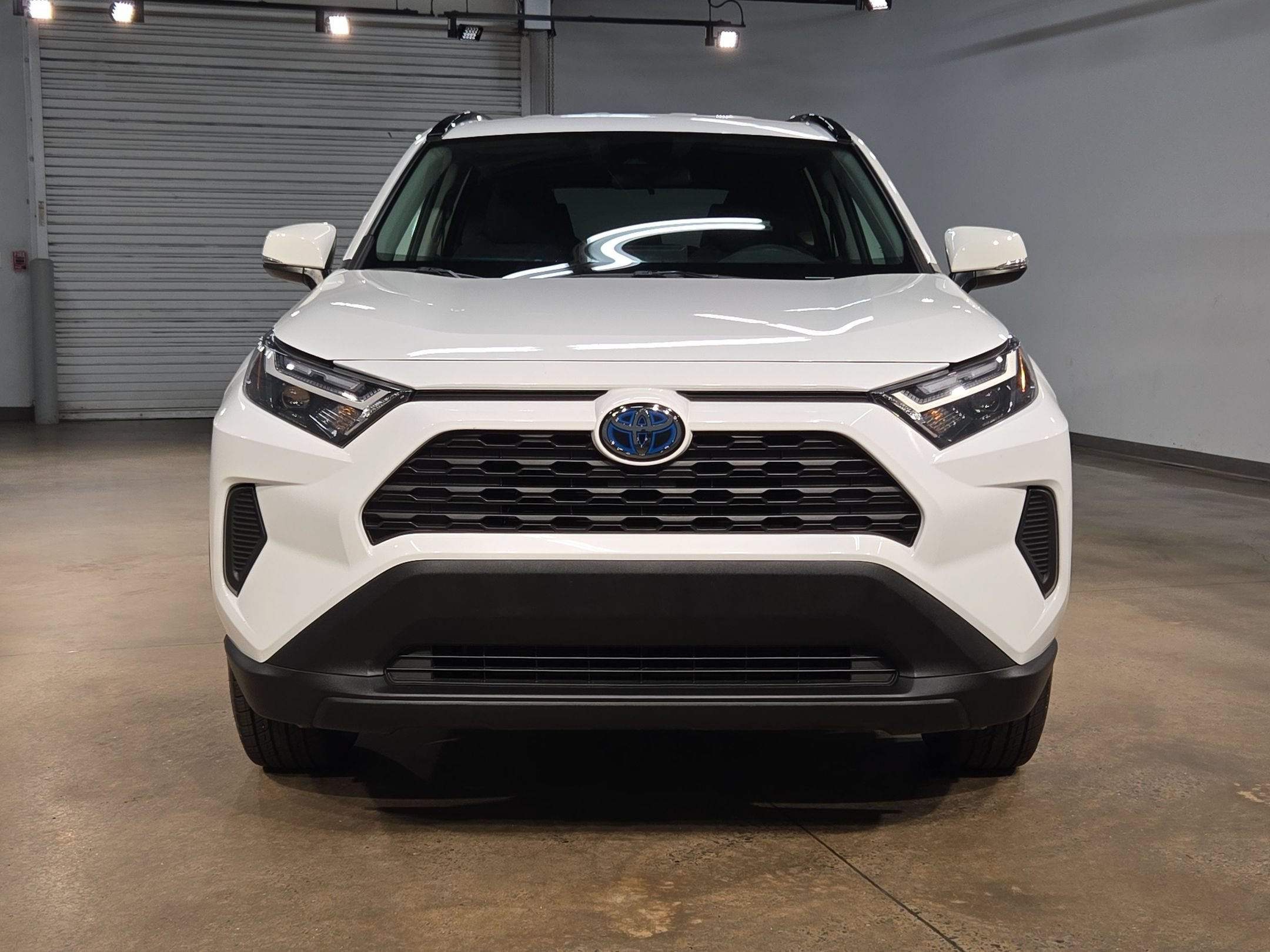 Certified 2024 Toyota RAV4 LE AWD/4WD image 2