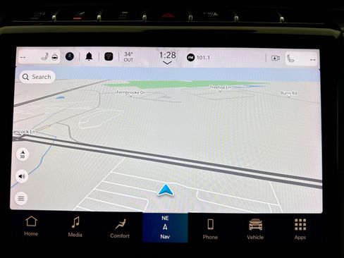 Used 2023 Jeep Grand Cherokee L Limited w/ Black Appearance Package image 15