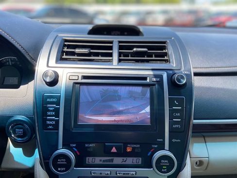 Used 2013 Toyota Camry XLE FWD image 29
